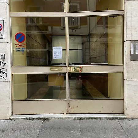The Best! Fast Wi-fi & Netflix Apartment Milan